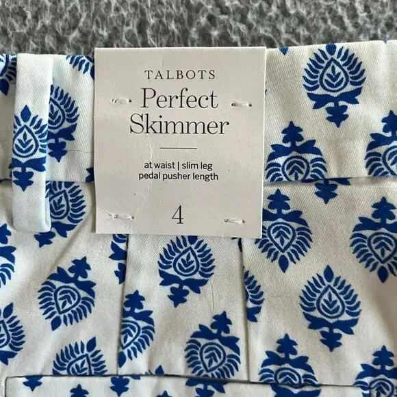 NWT Talbots Perfect Skimmer Pants 4 Small Slim Leg Crop Geometric Beach Classic - Picture 2 of 16